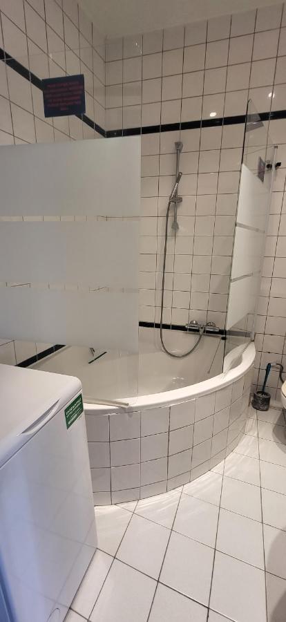 Le Saint Frobert - Hyper Centre - Bouchon Appartement Troyes Buitenkant foto